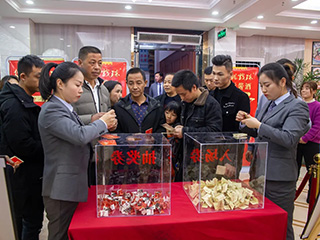 聚力·揚帆——雙龍戲珠酒業(yè)25周年廠慶答謝宴火爆來襲！